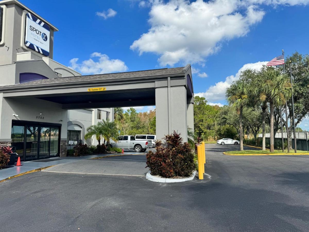 Spot X Hotel Tampa - Wesley Chapel By The Red Collection Exteriér fotografie