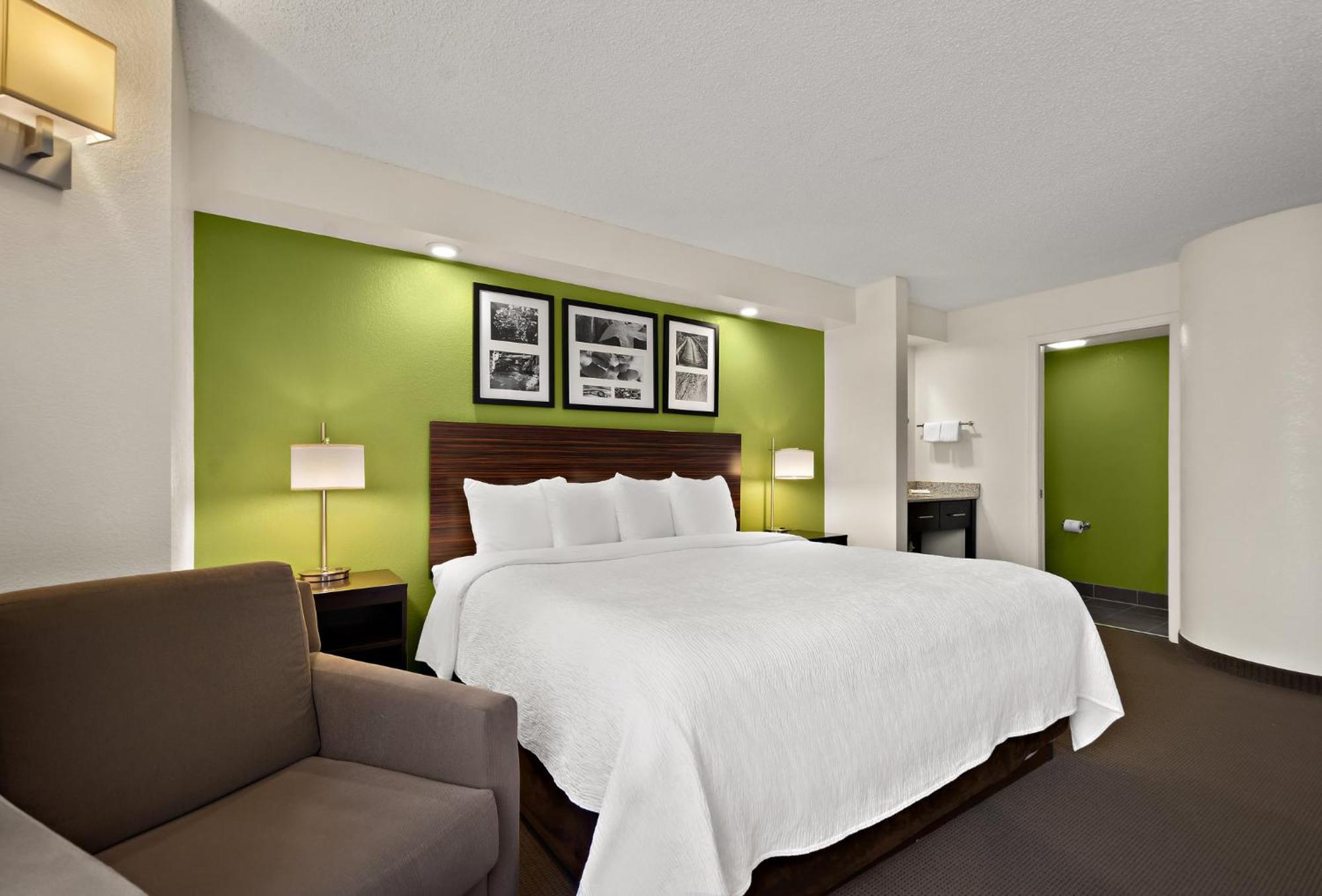 Spot X Hotel Tampa - Wesley Chapel By The Red Collection Exteriér fotografie