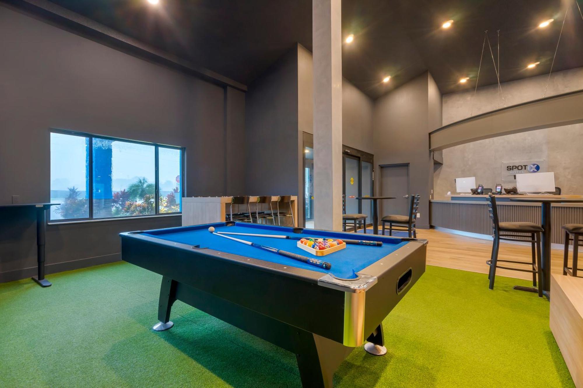 Spot X Hotel Tampa - Wesley Chapel By The Red Collection Exteriér fotografie