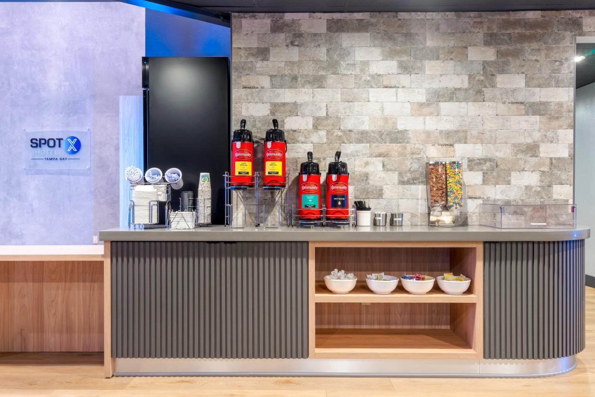 Spot X Hotel Tampa - Wesley Chapel By The Red Collection Exteriér fotografie