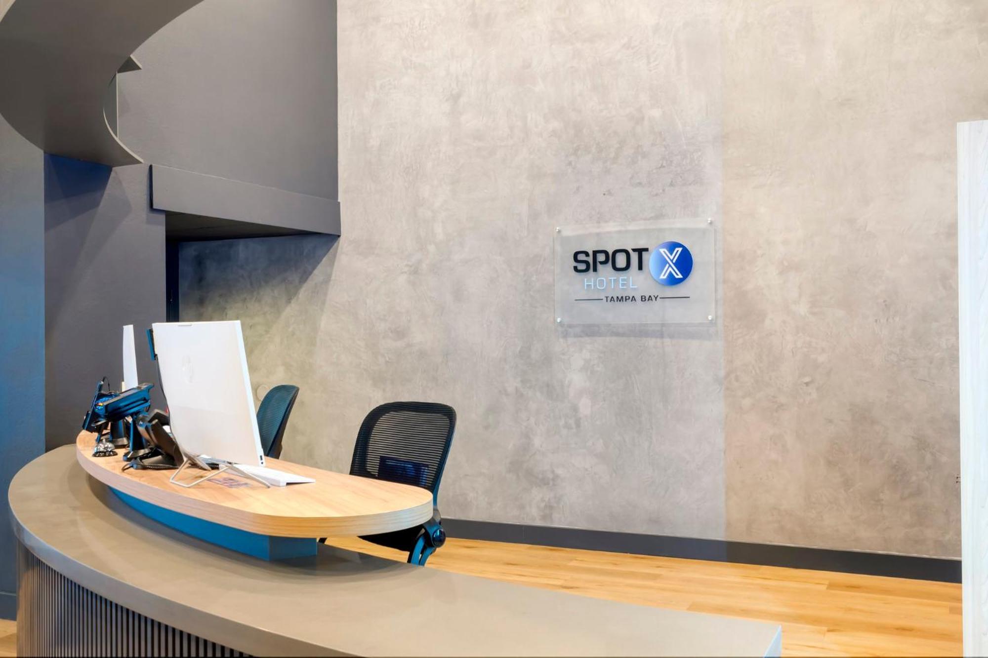 Spot X Hotel Tampa - Wesley Chapel By The Red Collection Exteriér fotografie