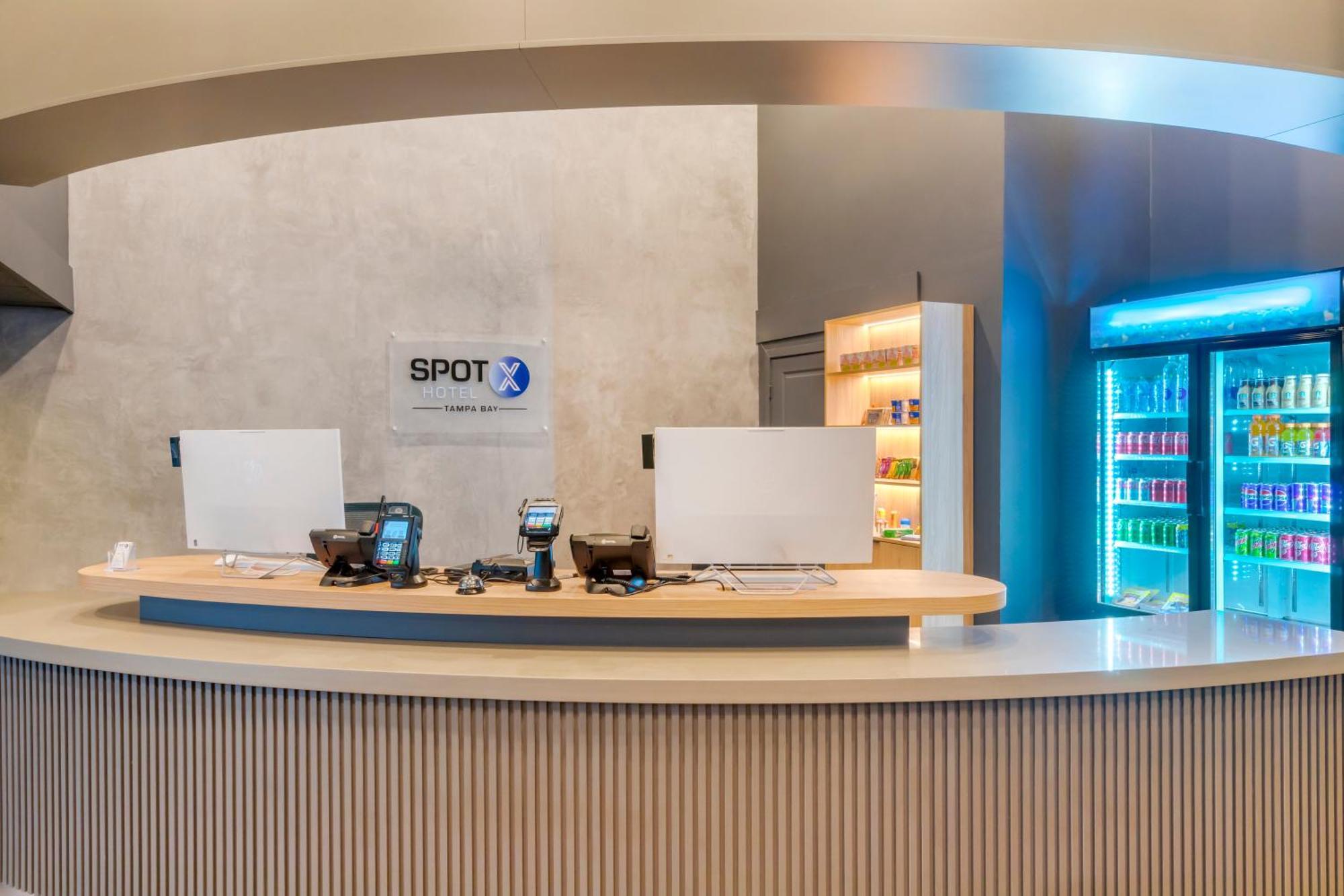 Spot X Hotel Tampa - Wesley Chapel By The Red Collection Exteriér fotografie