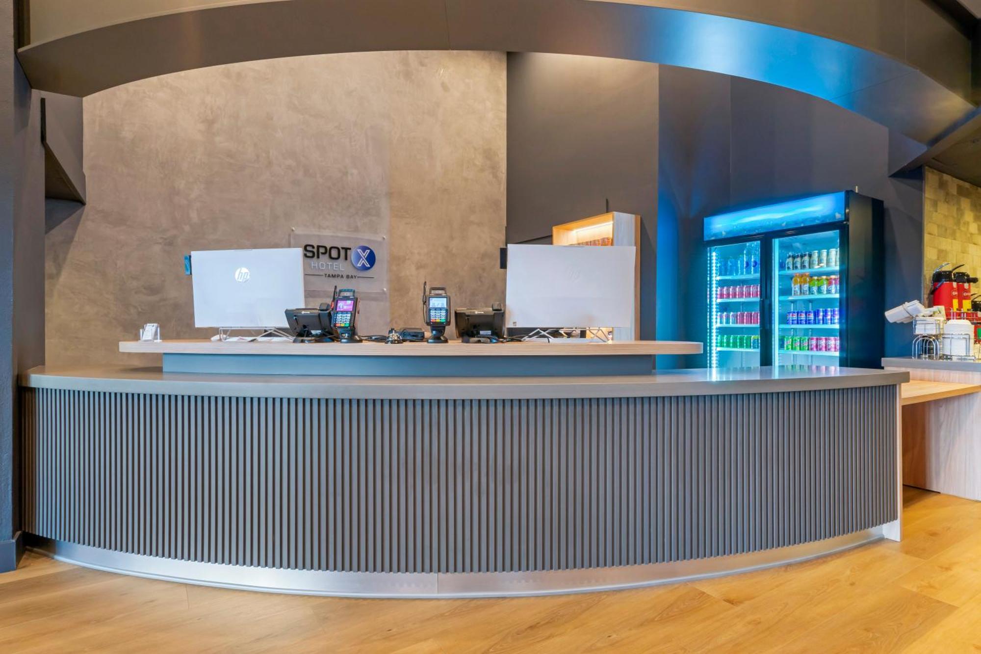 Spot X Hotel Tampa - Wesley Chapel By The Red Collection Exteriér fotografie