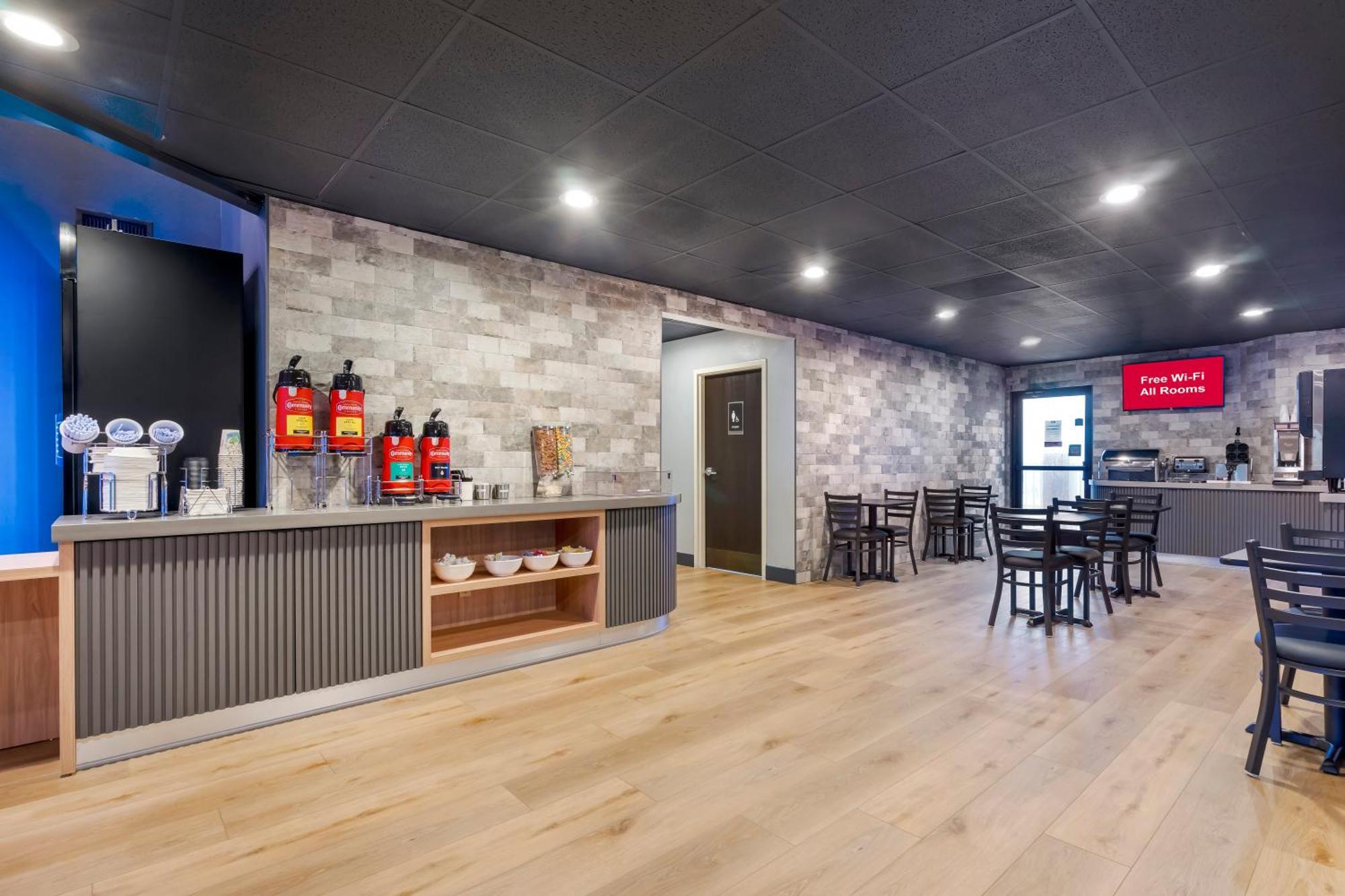 Spot X Hotel Tampa - Wesley Chapel By The Red Collection Exteriér fotografie